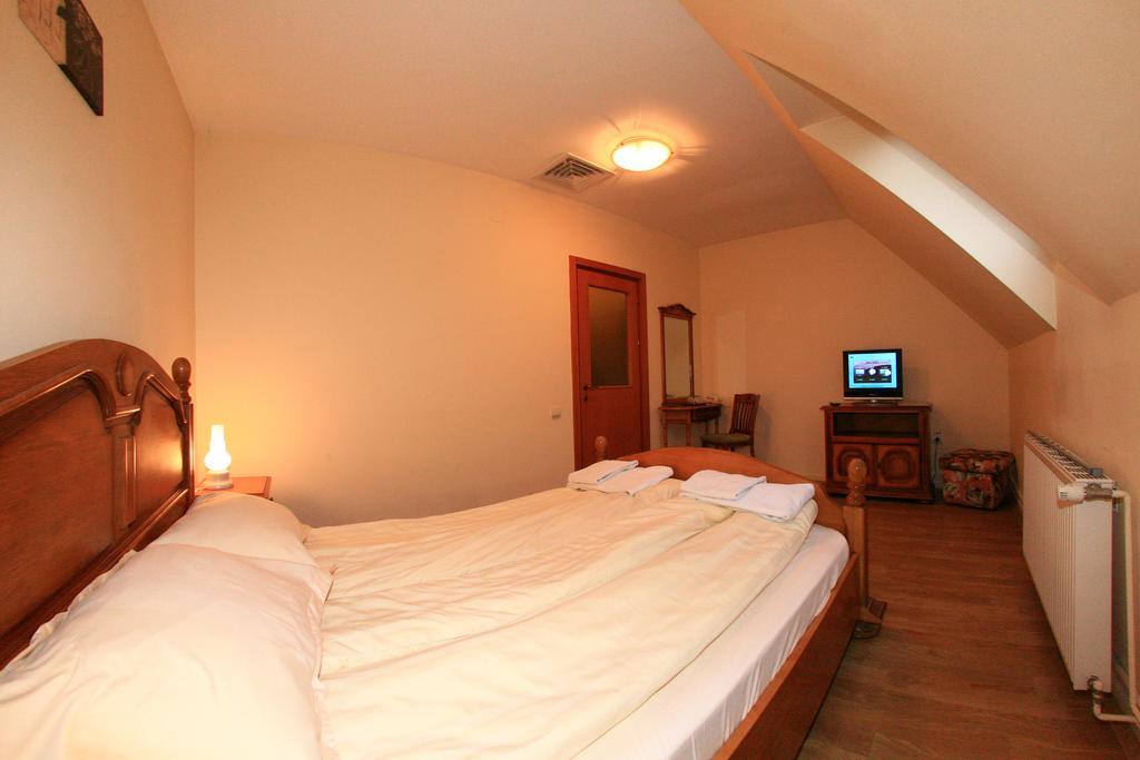 Motel Vector Găeşti Quarto foto